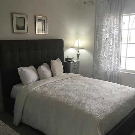 Courtyard Villa Hotel Lauderdale-by-the-Sea ภายนอก รูปภาพ