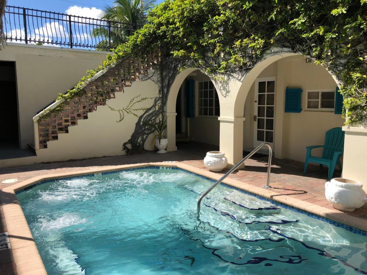 Courtyard Villa Hotel Lauderdale-by-the-Sea ภายนอก รูปภาพ